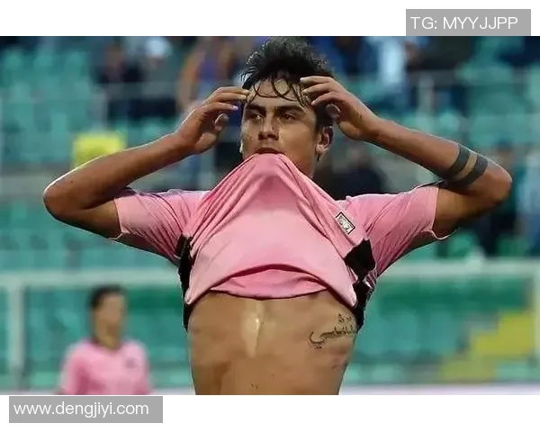 足球明星腹肌训练方法揭秘健身技巧和饮食规划全解析